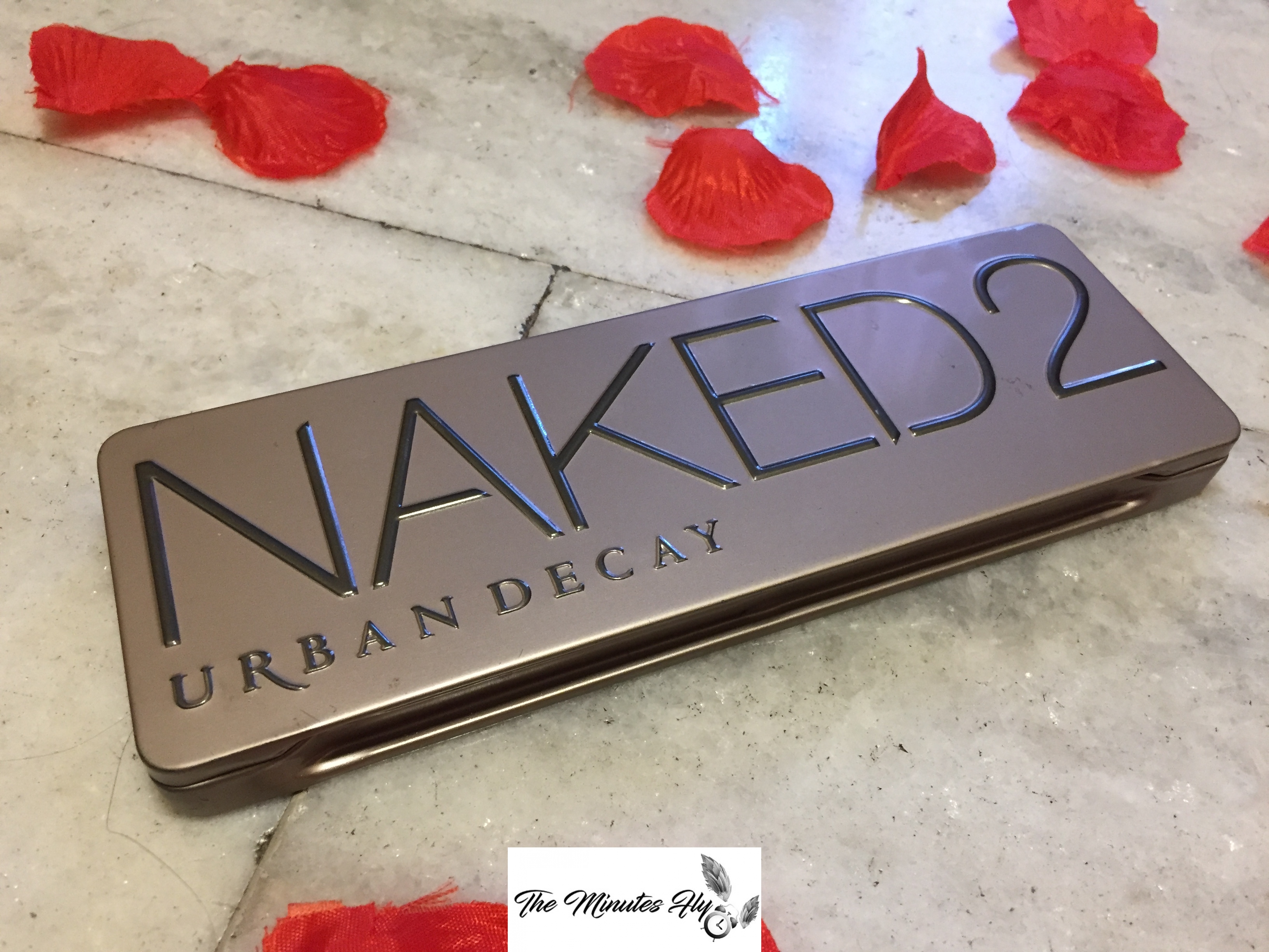 i prodotti makeup indispensabili - beauty - the minutes fly