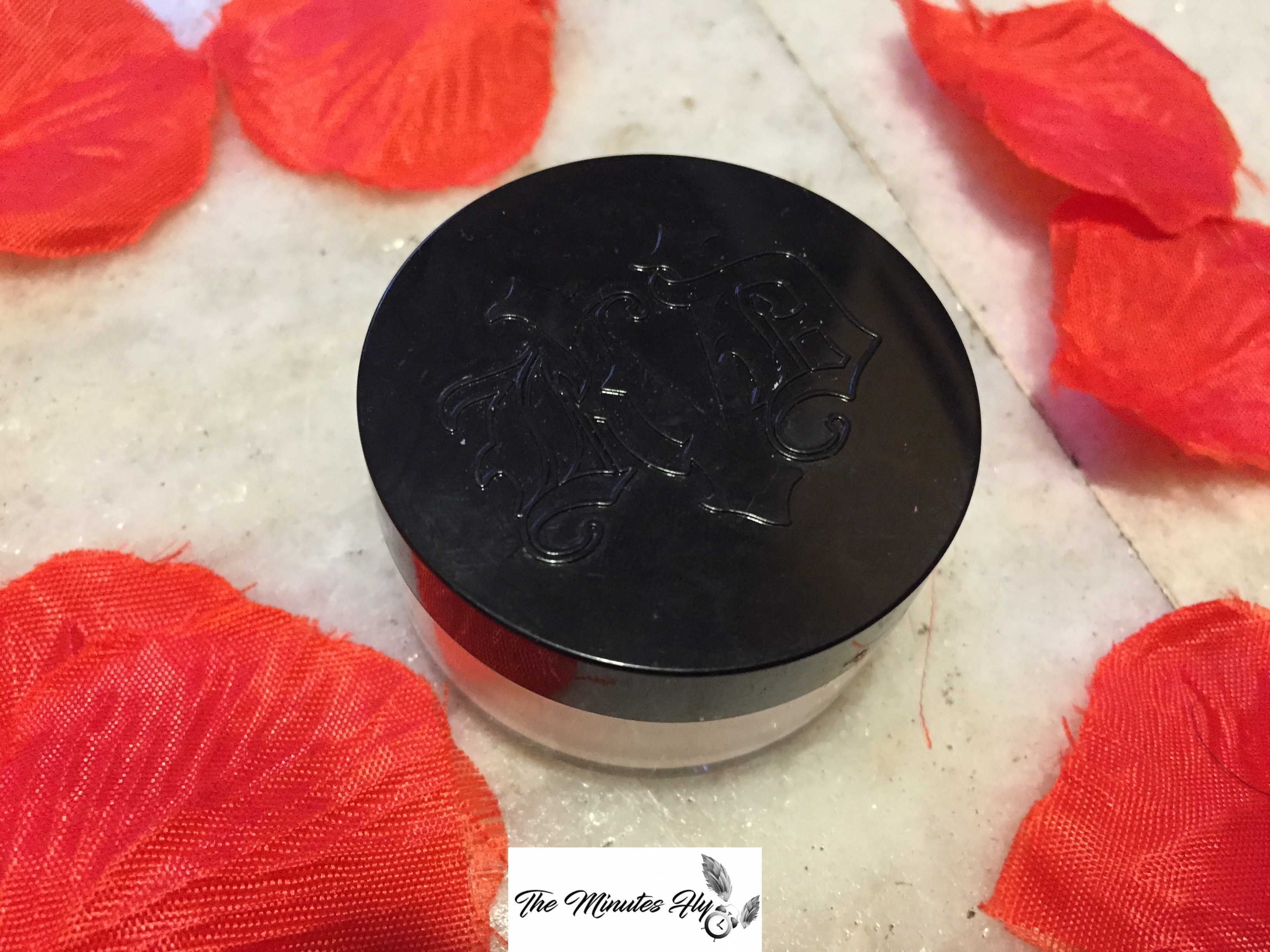 i prodotti makeup indispensabili - beauty - the minutes fly