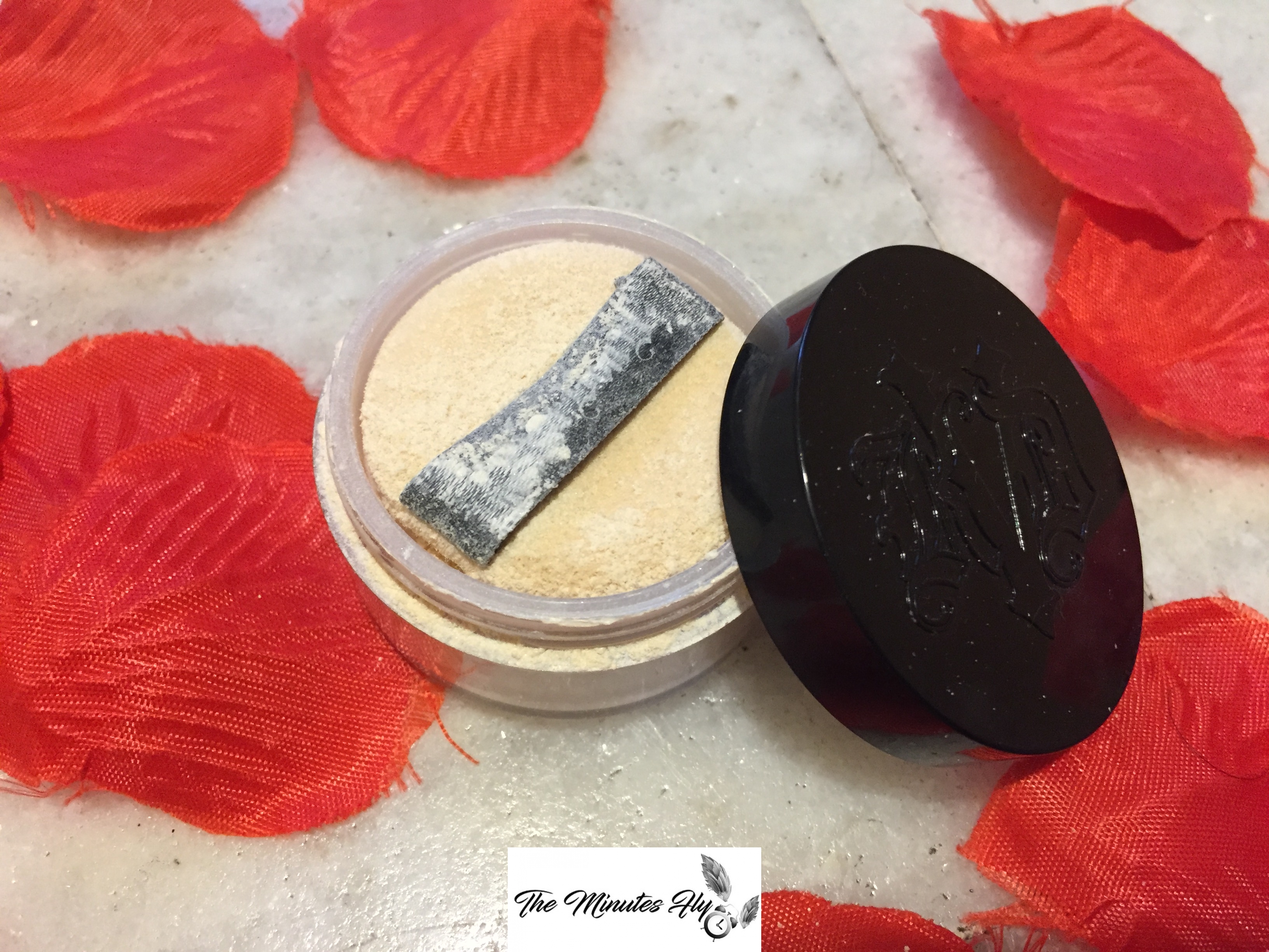 i prodotti makeup indispensabili - beauty - the minutes fly