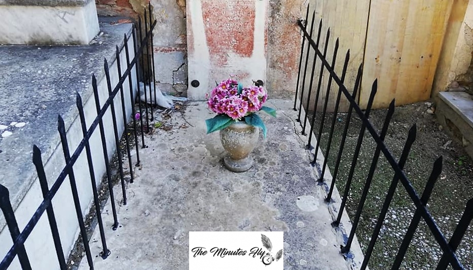 cimiteri abbandonati - urbex - the minutes fly