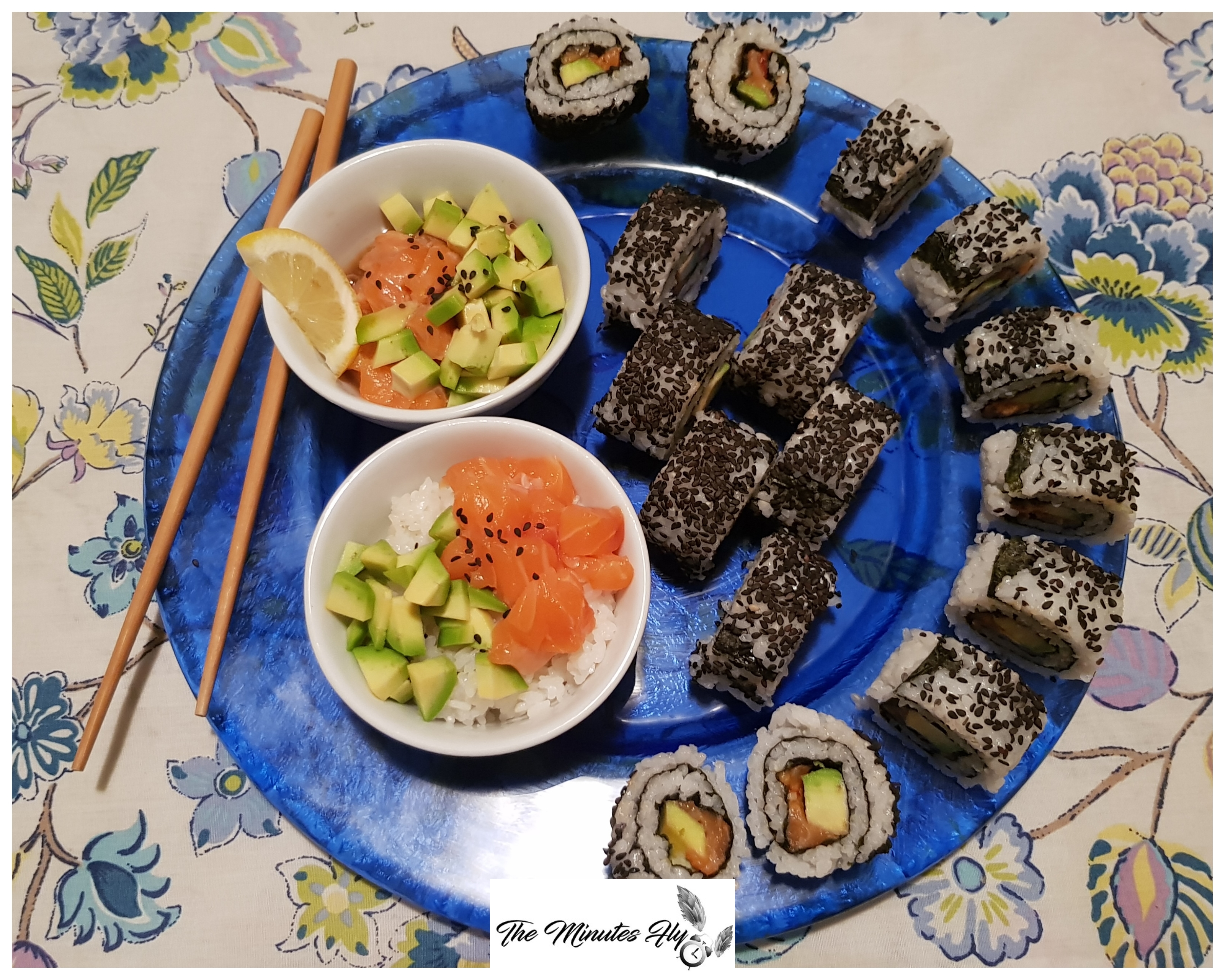 sushi - uramaki philadelphia roll - uramaki sake avocado - uramaki spicy sake - uramaki spicy salmon - nadia coppola - fatinasweet - the minutes fly