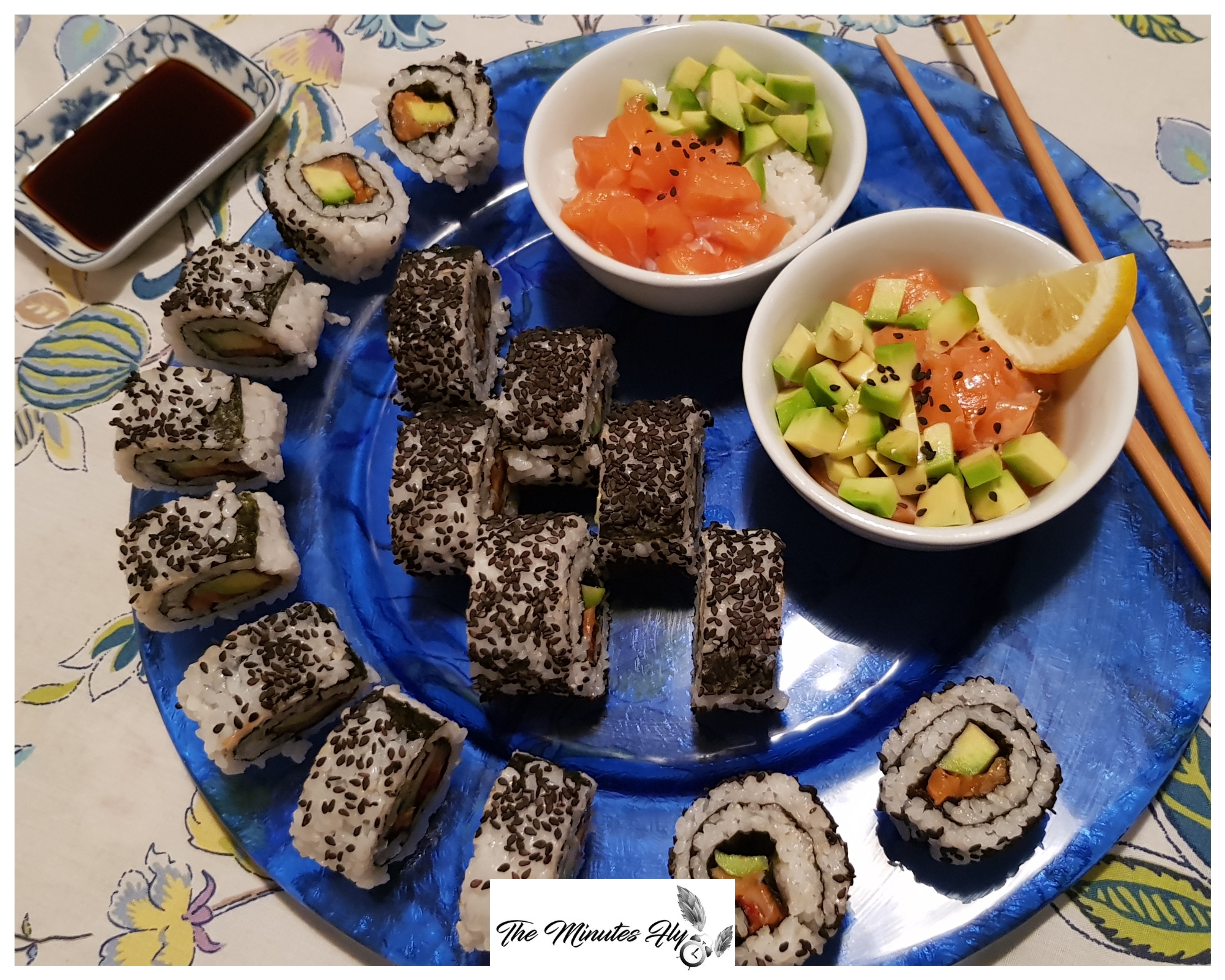 sushi - uramaki philadelphia roll - uramaki sake avocado - uramaki spicy sake - uramaki spicy salmon - nadia coppola - fatinasweet - the minutes fly