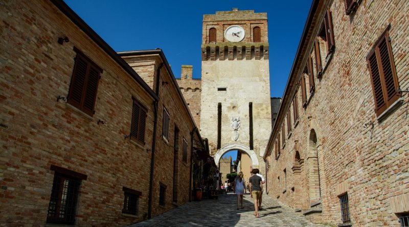 il castello di gradara - paolo e francesca - the minutes fly - web magazine