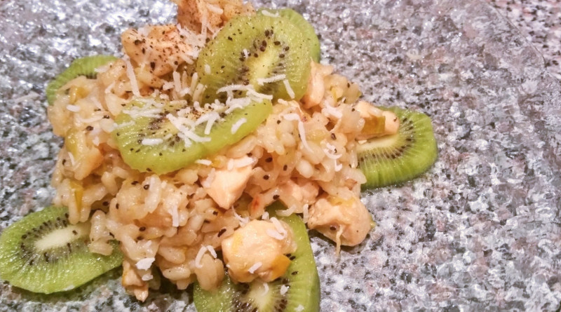 risotto con kiwi, porri e bocconcini di pollo - the minutes fly - web magazine