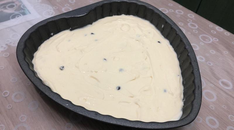 cuore dolce di ricotta con gocce di cioccolato - the minutes fly