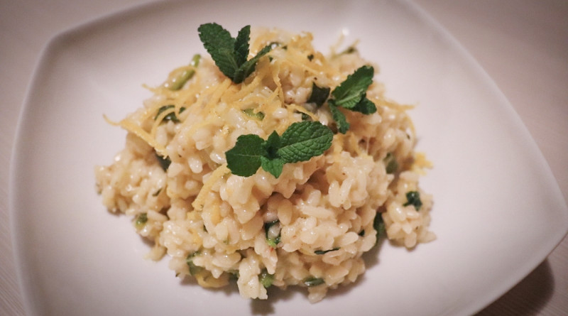 risotto con zucchine, menta e limone