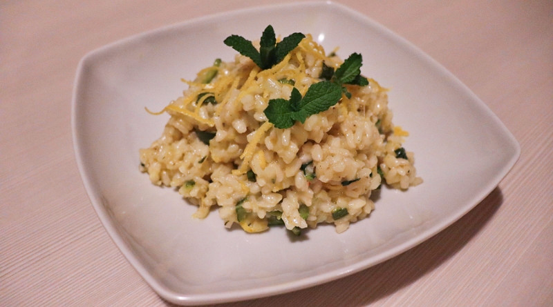 risotto con zucchine, menta e limone