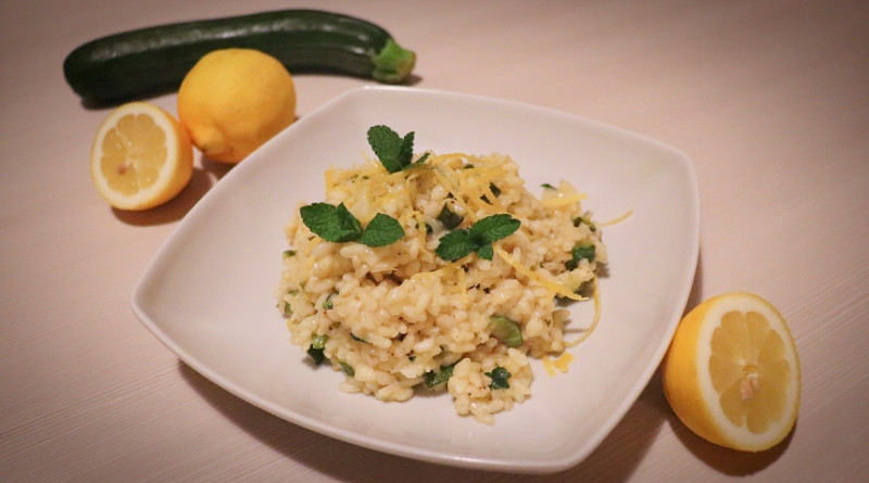 risotto con zucchine, menta e limone
