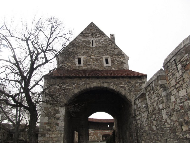 entrata castello - budapest - travel - the minutes fly - web magazine