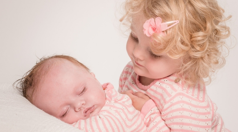 figli - bambini - festa della mamma - mamma - the minutes fly - mamme e figli - web magazine