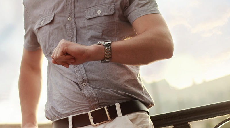 guardare l'ora - tempo - the minutes fly